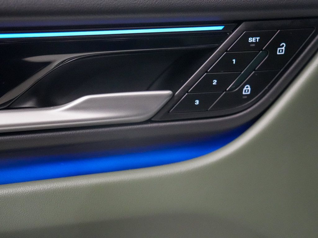 Certified 2024 Porsche Macan 4 Electric AWD/4WD image 24