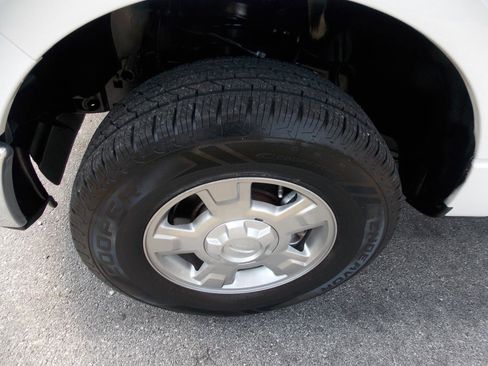 Used 2013 Ford F150 XLT w/ Mid Equipment Group image 21