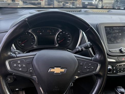 Used 2021 Chevrolet Equinox LT image 7