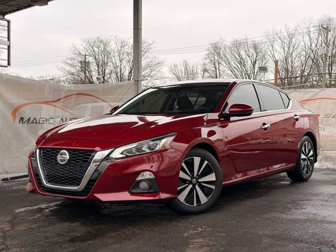 Used 2020 Nissan Altima 2.5 SL image 1