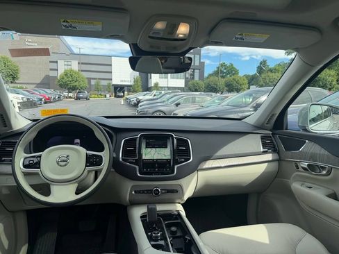 Used 2025 Volvo XC90 B6 Plus w/ Protection Package AWD/4WD image 5