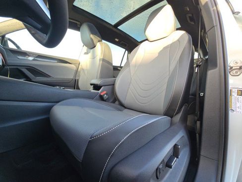 New 2026 Volkswagen Tiguan SE R-Line image 24