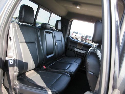 Used 2019 Ford F150 Lariat w/ Equipment Group 502A Luxury AWD/4WD image 25