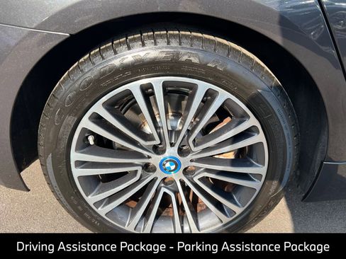 Used 2018 BMW 530e RWD image 13