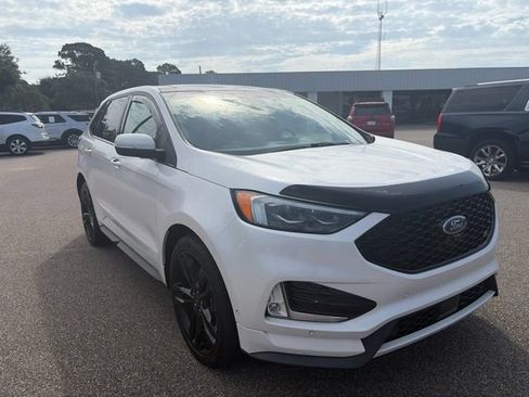 Used 2019 Ford Edge ST w/ Equipment Group 401A AWD/4WD image 2