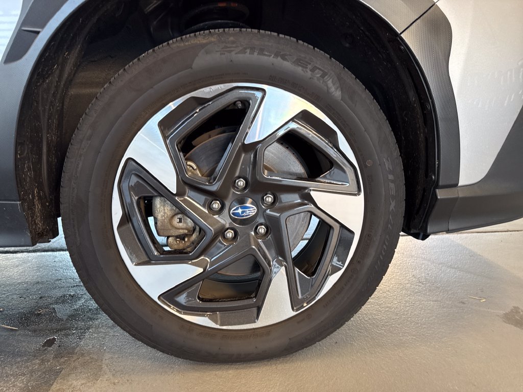 Used 2025 Subaru Crosstrek 2.5i Limited AWD/4WD image 2