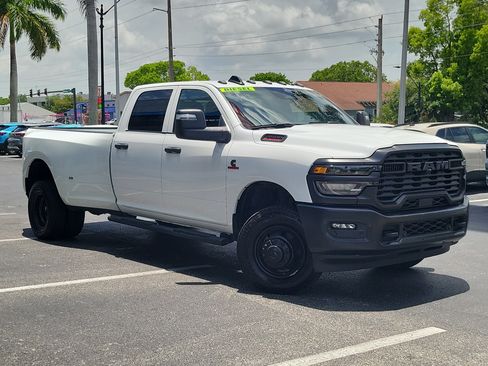 Used 2025 RAM 3500 Tradesman AWD/4WD image 35