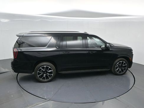 Used 2025 Chevrolet Suburban RST image 46