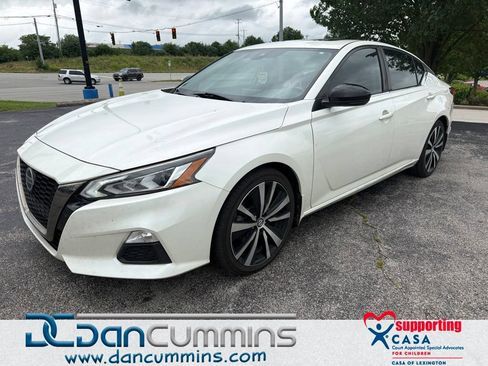 Used 2020 Nissan Altima 2.5 SR w/ Premium Package FWD image 1