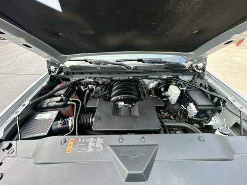 Used 2018 Chevrolet Silverado 1500 LT w/ LPO, Black Pack AWD/4WD image 18