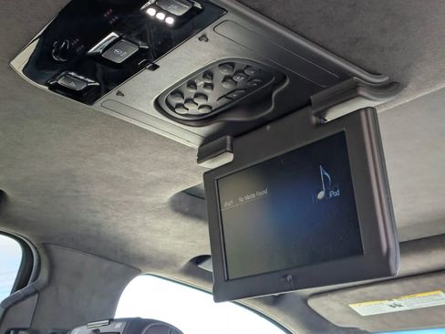 Used 2019 Cadillac Escalade Platinum AWD/4WD image 12