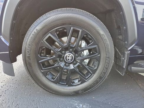 Used 2025 Toyota Sequoia Limited w/ Tow Technology Package AWD/4WD image 12