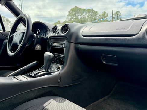 Used 1999 MAZDA MX-5 Miata image 11