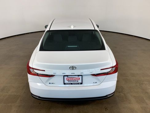 Used 2025 Toyota Camry LE image 33