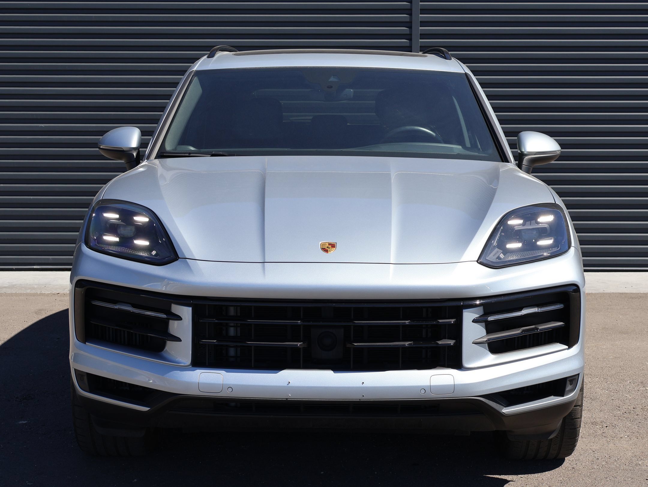 Used 2024 Porsche Cayenne AWD/4WD image 7