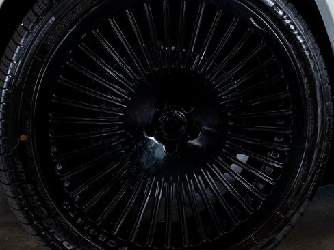 Used 2021 Mercedes-Benz Maybach GLS 600 Maybach GLS 600 image 10