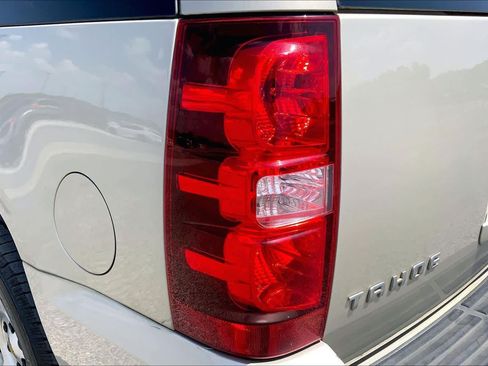 Used 2013 Chevrolet Tahoe LT RWD image 28