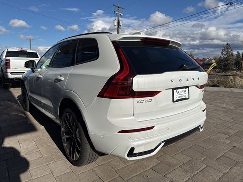 New 2026 Volvo XC60 B5 Ultra w/ Climate Package image 4