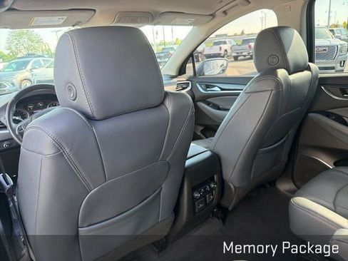 Used 2020 Buick Enclave Premium AWD/4WD image 24