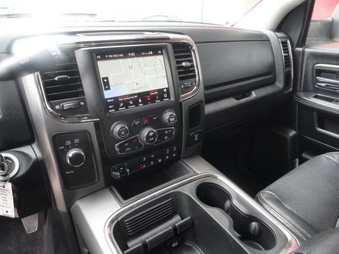 Used 2018 RAM 2500 Laramie w/ Sport Appearance Group AWD/4WD image 10