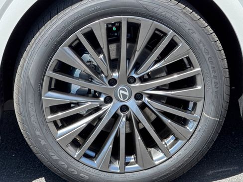 New 2026 Lexus RX 350h AWD/4WD image 12