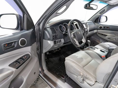 Used 2014 Toyota Tacoma 4x4 Double Cab w/ Limited Package image 13