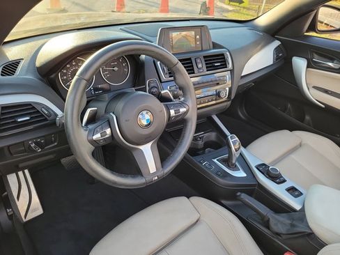 Used 2015 BMW M235i Convertible image 18