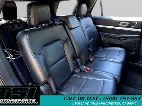 Used 2017 Ford Explorer XLT w/ Equipment Group 202A AWD/4WD image 26
