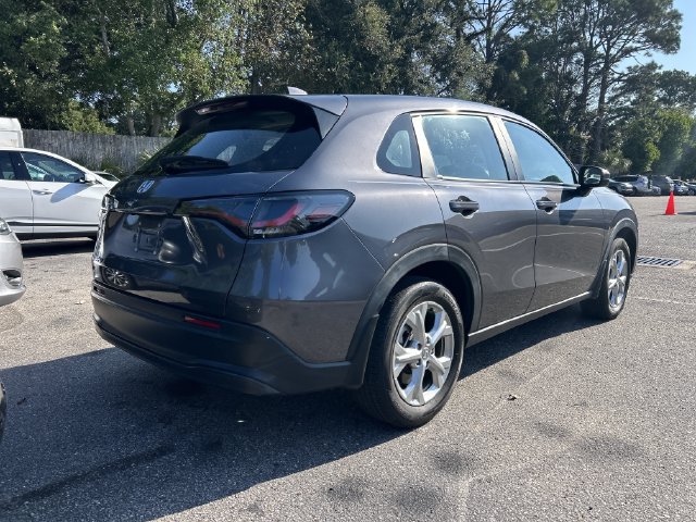 Used 2025 Honda HR-V LX image 4