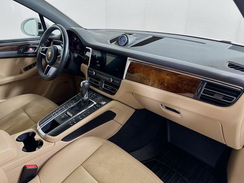 Certified 2021 Porsche Macan image 29