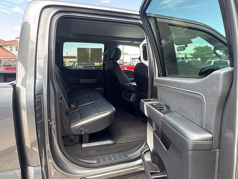 Used 2025 Ford F350 Lariat w/ Lariat Ultimate Package AWD/4WD image 16