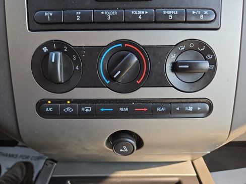 Used 2014 Ford Expedition XL AWD/4WD image 23