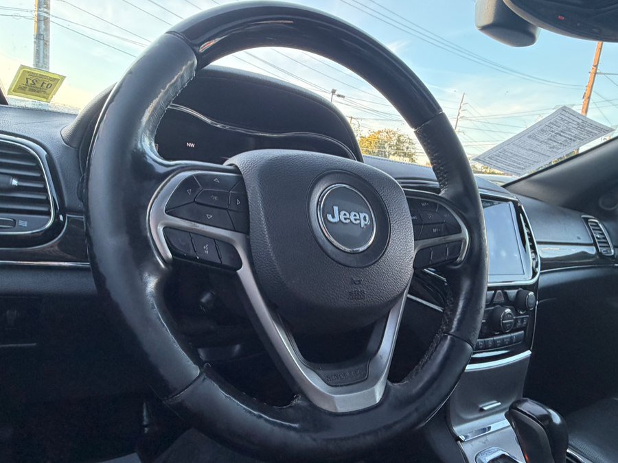 Used 2019 Jeep Grand Cherokee Overland AWD/4WD image 28