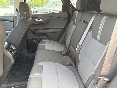 Used 2024 Chevrolet Blazer LT w/ Convenience Package FWD image 6