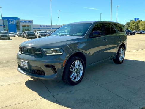 Used 2024 Dodge Durango GT image 3
