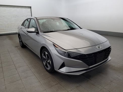 Used 2023 Hyundai Elantra SEL w/ Convenience Package FWD image 13