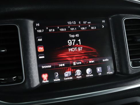 Used 2016 Dodge Charger SXT image 12