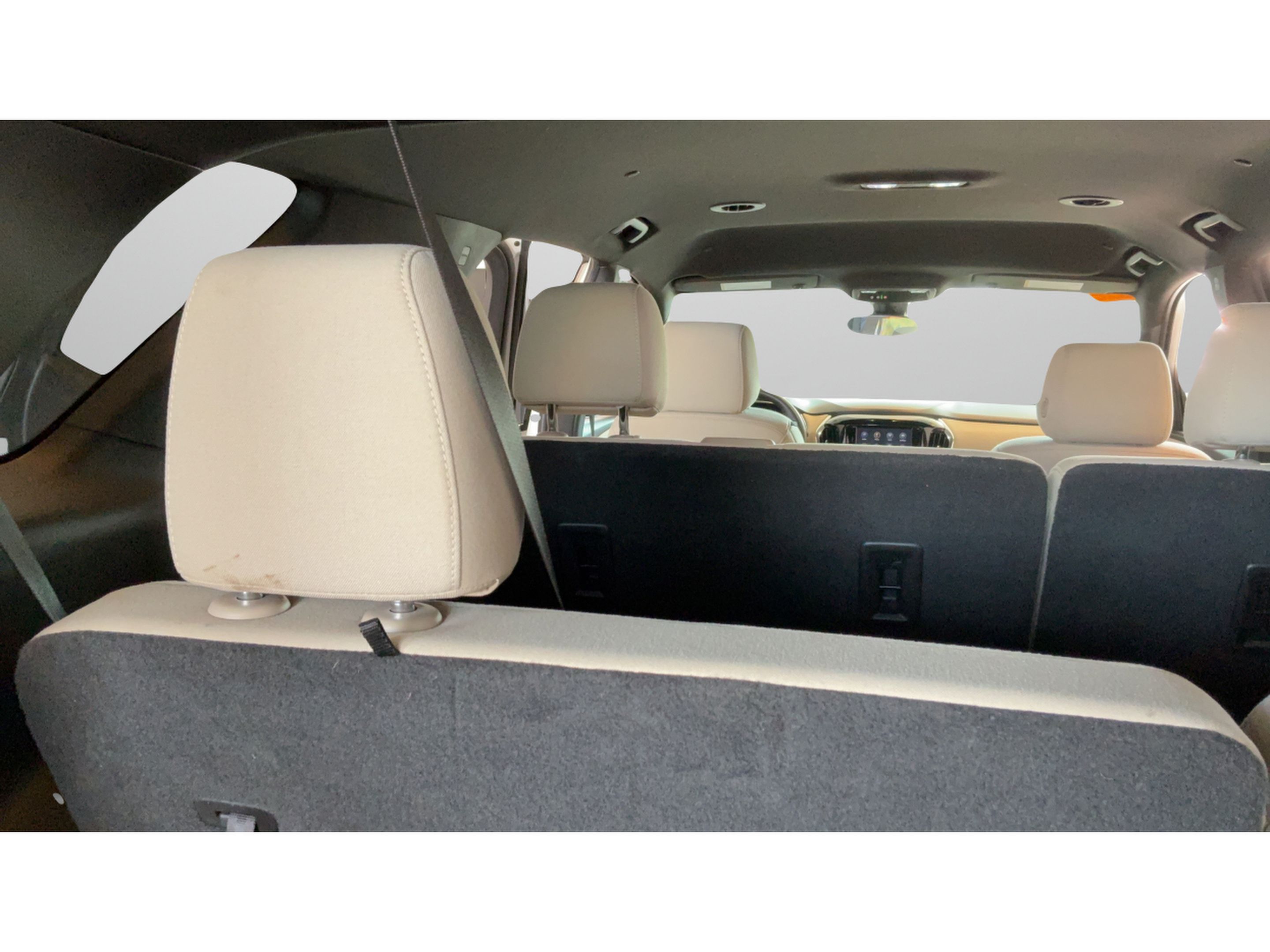 Used 2022 Chevrolet Traverse LS FWD image 32