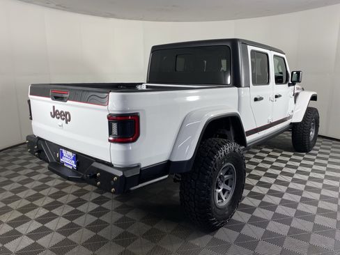 Used 2023 Jeep Gladiator Rubicon w/ Cold Weather Group AWD/4WD image 9