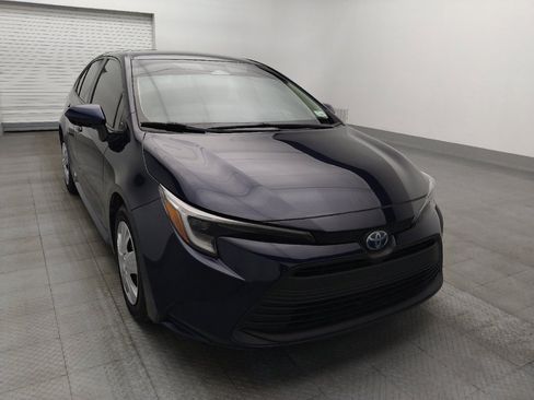 Used 2023 Toyota Corolla LE FWD image 14