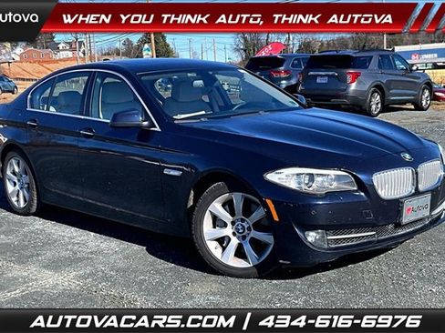 Used 2013 BMW 550i xDrive Sedan image 1