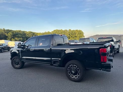 Used 2024 Ford F250 Platinum AWD/4WD image 4