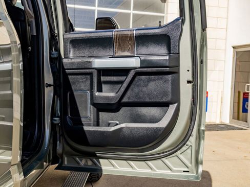 Used 2020 Ford F250 Lariat image 36