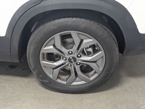 Used 2024 Kia Seltos S AWD/4WD image 26