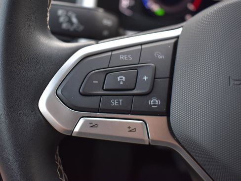 Used 2022 Volkswagen Atlas SE image 24