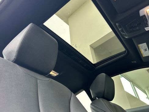 Used 2019 BMW 430i Coupe w/ M Sport Package image 17