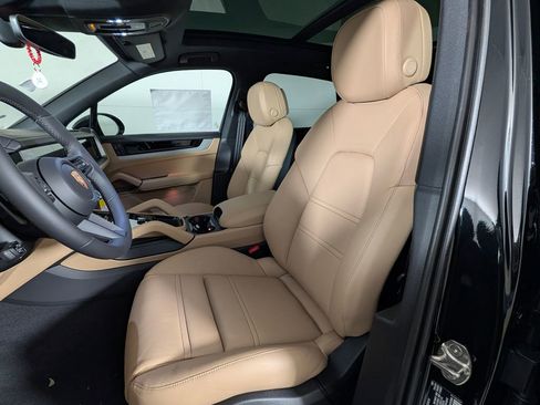 New 2026 Porsche Cayenne image 5