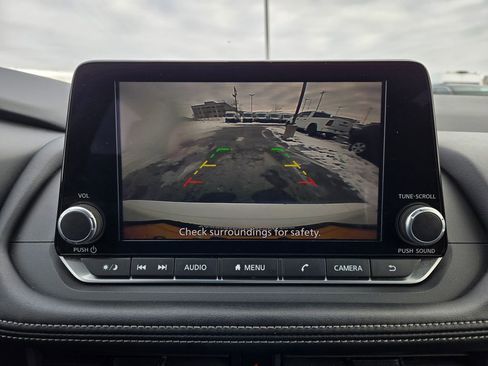 Used 2024 Nissan Rogue SV image 22