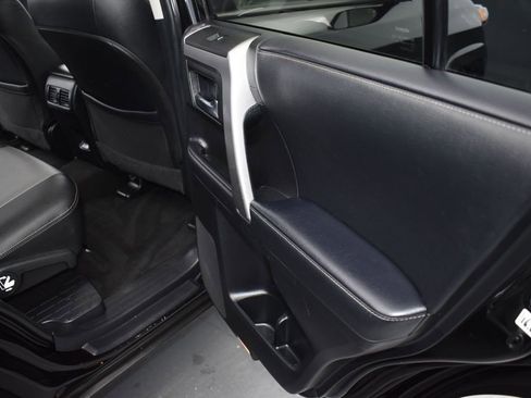 Used 2020 Toyota 4Runner SR5 Premium w/ Moonroof Package AWD/4WD image 26