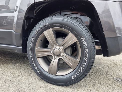 Used 2016 Jeep Patriot 75th Anniversary w/ Power Value Group FWD image 40